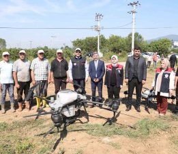 DÜZCE’DE TARIMDA TEKNOLOJİ DEVRİMİ: KONURALP PİRİNCİ DRONLARLA EKİLDİ