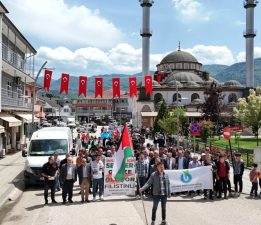 GÖLYAKA HALKI İSRAİL’İN GAZZE SALDIRILARINI PROTESTO ETTİ!