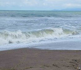 AKÇAKOCA’DA DENİZE GİRİŞLER YASAKLANDI!