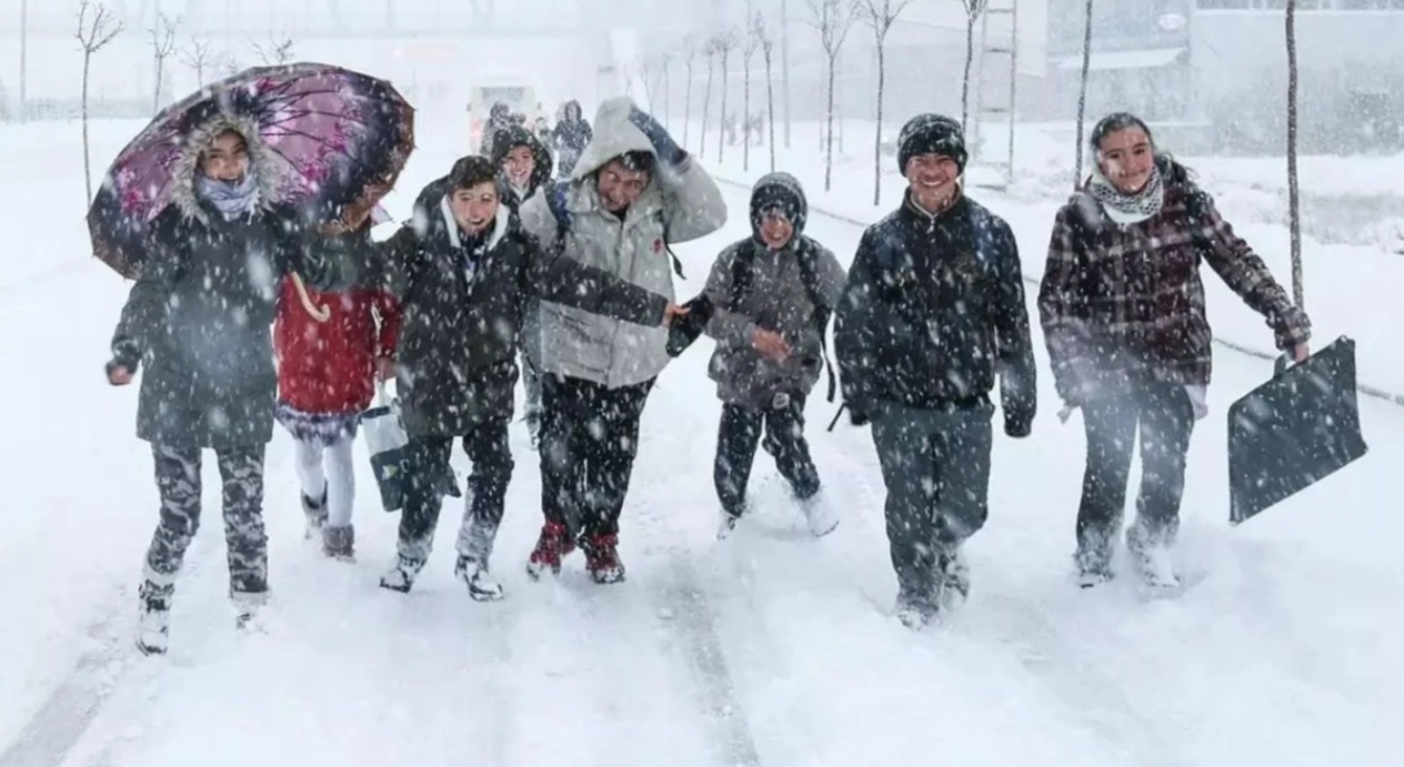 DÜZCE’DE OKUKLLAR BUGÜN TATİL EDİLDİ !