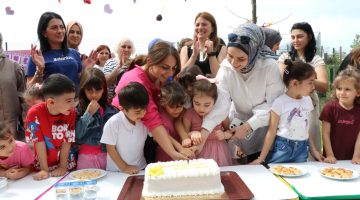 MİNİK ÖĞRENCİLER ANNELERİNİ UNUTMADI!