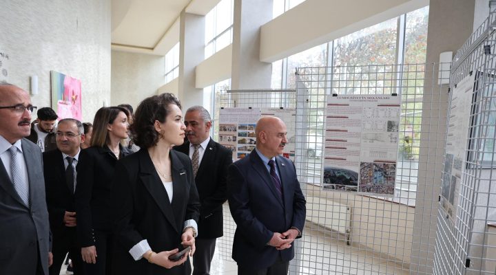 DÜZCE ÜNİVERSİTESİ’NDEN 29 EKİME ÖZEL SERGİ!