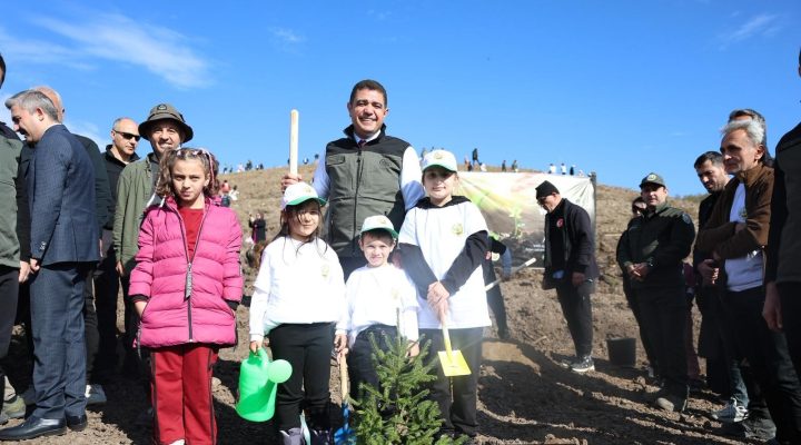 DÜZCE’DE 43 BİN FİDAN TOPRAKLA BULUŞTU!