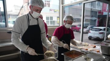 BELEDİYEDEN RAMAZANDA 500 AİLEYE YEMEK SERVİSİ!