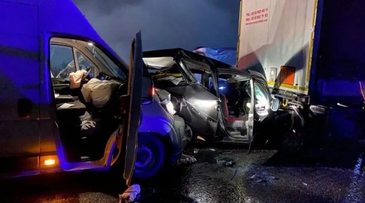 TEMDE 16 ARAÇLIK ZİNCİRLEME KAZA!