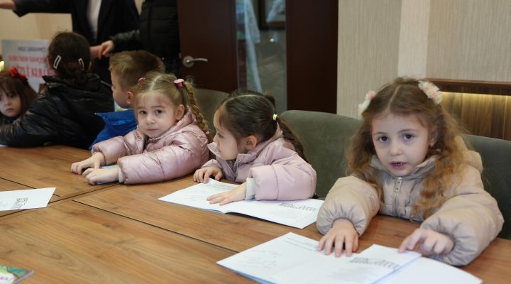 KİTAP SEVGİSİ HER YAŞA AŞILANIYOR!