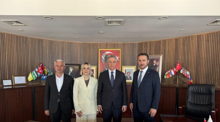 AKÇAKOCA BELEDİYE BAŞKANI ALEV ÜNAL OLDU!